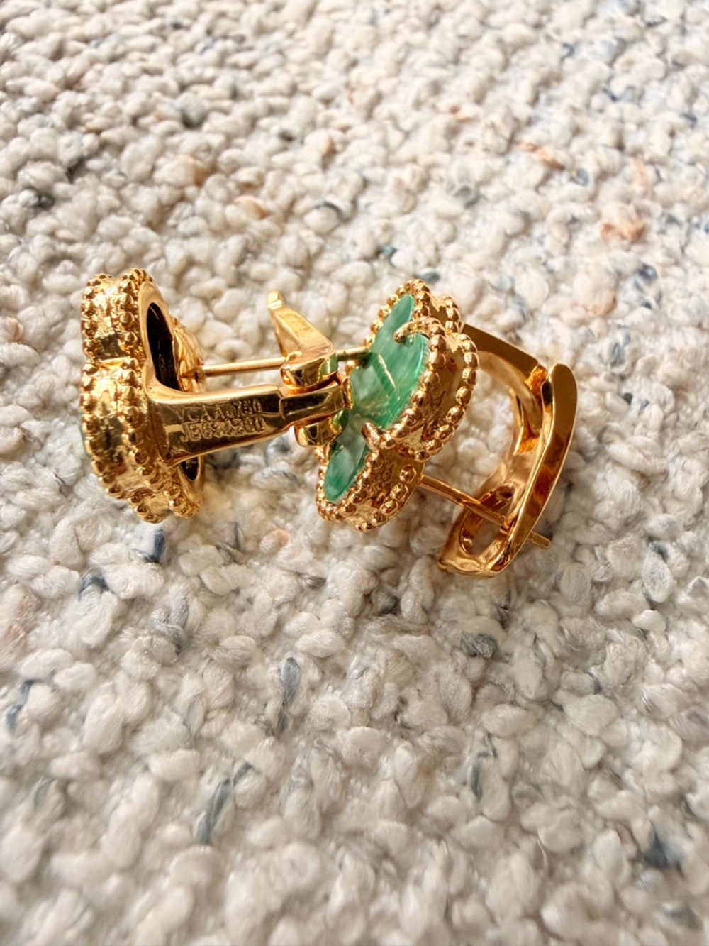 Green Clover Gold Earrings Beautiful Green - Picture 6 of 10